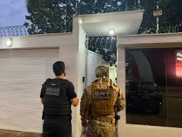 Investigador da Polícia Civil e familiares são presos suspeitos de roubos de mais de R$ 23 milhões