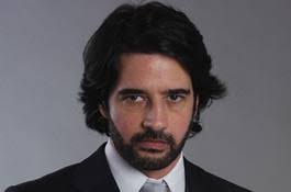 Ao que parece, face à excelente performance de Carlos Vieira na “novela da nossa gente”, a TVI aliciou ... - carlos-vieira