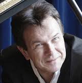 Michael Sieg, seit 1987 Oboist und Englischhornist im Sinfonieorchester des Hessischen Rundfunks, hat u. a. auch mit ... - sieg_portr