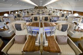 Emirates conclui retrofit de 100 aeronaves
