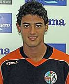 Carlos Alberto VELA Garrido. Foto de Carlos Alberto VELA Garrido. Nacimiento: Cancún (México), 01/03/1989; Altura y peso: 1,72m./72 kg. Posición: Delantero - 4572_140x170_extras_fichas_jugador_0