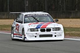 Het team onder leiding van Dominiek Paret heeft hiervoor een BMW E36 M3 GTR klaargestoomd voor Jef &amp; Bart Van Samang. - 130415_mse1