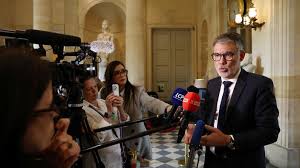 Grandes successions : ce que changerait le projet de taxation défendu par les socialistes