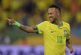 Neymar: 4 filhas e 4 jogos em 4 anos