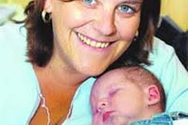 Radcliffe mum Amanda Mottershead didn&#39;t even know she was pregnant when she, husband Dave, five-year-old daughter Aby, ... - C_71_article_428584_Body_Web_ArticleBlock_0_Image