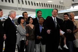 Résultat de recherche d'images pour "Euna Lee and Laura Ling"