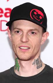 Recording artist Joel Zimmerman aka Deadmau5 poses in the press room at the iHeartRadio Music Festival at the MGM Grand Garden ... - Joel%2BZimmerman%2B2012%2BiHeartRadio%2BMusic%2BFestival%2BqT6Ea0eNf87l