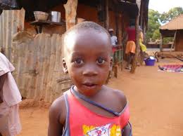 Giovanni Savini, veterano ormai di Guinea-Bissau e ancora facile alla commozione, che quest&#39;anno con grande passione e generosità (e pazienza) ha condiviso ... - bambino2012