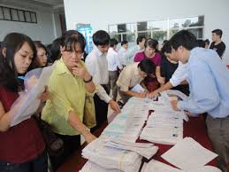Tuyển sinh ĐH, CĐ 2013: Trường “hot” và tỷ lệ “chọi”