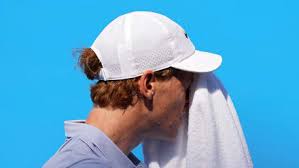 Jannik Sinner alza bandiera bianca: si ritira dalla finale del Cincinnati Open 2025 · Tennis ATP