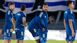 Millonarios FC: Regreso Inesperado y Posibles Fichajes para Reforzar la Defensa - Imagen principal del artículo