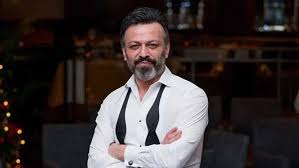 Oyuncu Serhat Mustafa Kılıç evinde ölü bulundu — NTV Haber