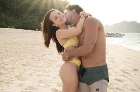 Larissa Manoela revive álbum de fotos na Tailândia, onde se casou pela 2ª vez