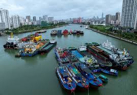 Typhoon Kajiki: Mass Evacuations & Heavy Rain Hit Southeast Asia! - Imagen principal del artículo