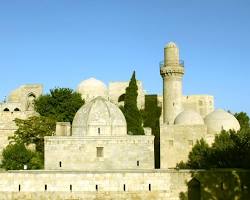 Immagine di Palazzo degli Shirvanshah Baku portale e cortile