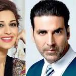 Akshay Kumar visits Sonali Bendre