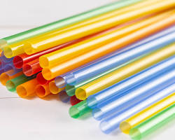 Изображение: Plastic drinking straws