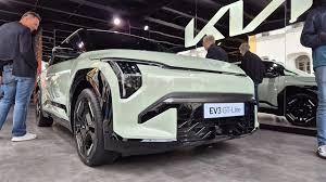 KIA EV3 GT la Bruxelles 2026: 292 CP, AWD și 0–100 în 5,7 s