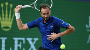 Hot Shot: Medvedev seals first set vs. Tsitsipas with classy dropper in Shanghai