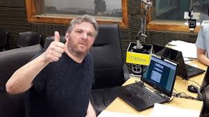 Luto en Radio Rivadavia: Adiós a Mariano Twerski, Periodista Platense - Imagen principal del artículo