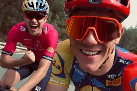 “Fietsles gehad vandaag”: herstellende Thibau Nys neemt olympisch schaatser mee op sleeptouw tijdens training