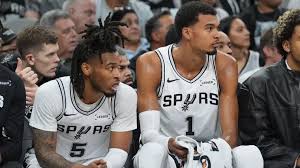 Spurs Eye Historic 5-0 Start as They Face the Miami Heat