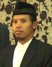 Adalah Ahmad Zain An-Najah kelahiran Klaten yang pernah mengaji di bawah asuhan Syeikh Utsaimin (1994) selepas mesantren di Al-Mukmin dan juga seorang ... - Ahmad%2520Zain%2520An%2520Najah