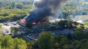 Fusillade et Incendie dans une Église du Michigan: Que s'est-il Passé?