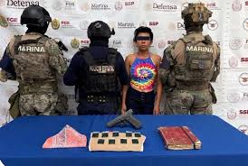 Personal de la Unidad Especializada en Combate al Secuestro y la Extorsión, de Coatzacoalcos, ejecutaron orden de aprehensión contra Esmeralda del Carmen N, alias “La Secre”, integrante de una célula de la delincuencia que opera en Acayucan