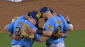 Trevor Megill forces a flyout to seal 5-4 win
