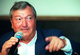 Erich von Daeniken, Swiss author who popularised ancient‑alien theories, dies at 90