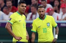 Casemiro, sobre Neymar na Copa: "Tem que ir. É o craque do time"