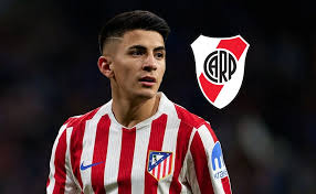 ¿Coudet va por Thiago Almada? River consultó y su representante no le cerró la puerta
