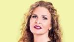 يسرا تتعرّض لإصابة في قدمها