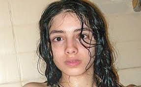 Tindakan seorang pelajar universiti di Mesir, Aliaa Magda Elmahdy ( gambar ) yang memuat naik gambar bogelnya dalam internet dengan alasan membantah ... - aliaamagdaelmahdy