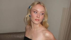 Zara Larsson é escolhida para se apresentar na pré-cerimônia do Grammy