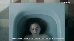 Isabelle Carré se confie: Son adolescence, ses rêves et un film poignant!