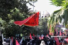 تصاویر هوایی از مراسم جا ماندگان اربعین | نمایان شدن پرچم خون‌خواهی در تهران + فیلم