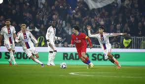 Paris Saint-Germain Achieves Dramatic Victory Over Lyon