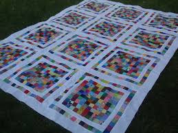 Résultat de recherche d'images pour "Scrappy 2 1/2 inch square quilt patterns"