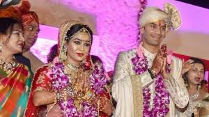 As Lalu Yadav expels son over sanskar, daughter-in-law shreds it as poll drama