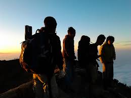 Hasil gambar untuk pecinta alam indonesia