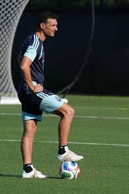 El entrenamiento de la Selección: Scaloni rendido a los pies de su creación y por qué esta vez sí puede repetir el equipo vs Suiza