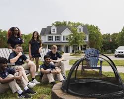 Calverton School outdoor activities and student life，AI 生成