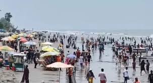 Thousands of tourists flock to Kuakata during Eid holidays