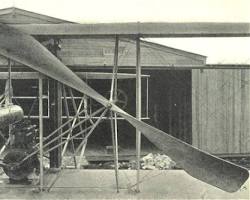 Image of Wright brothers' engine and propeller