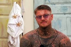 Kampf der RealityAllstars: TV-Macho Paco Herb offenbart Sexblockade