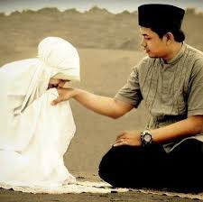 Hasil gambar untuk suami nasehati istri islami