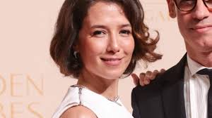 Namorado de Marjorie Estiano faz rara aparição com a atriz no Golden Globes