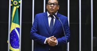 Deputado federal discute com garota de programa em Brasília